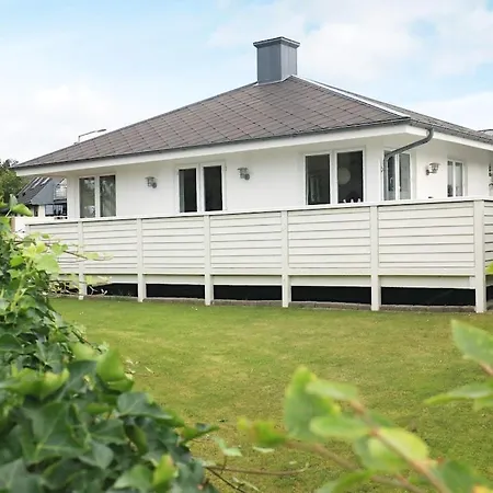 2 Person In V Holiday home *