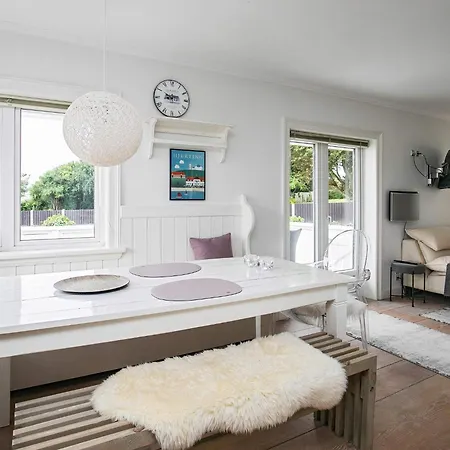 2 Person In V-by Traum * Esbjerg