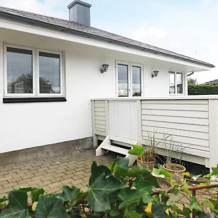 2 Person In V-by Traum * Esbjerg